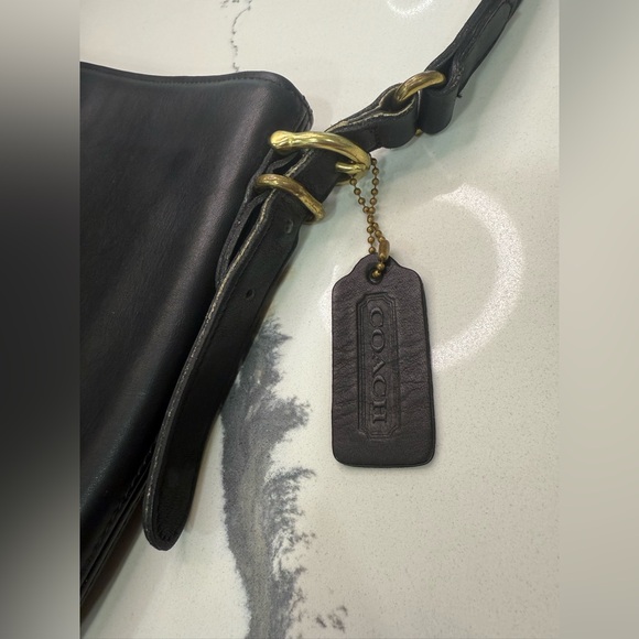 Vintage COACH Equestrian Slim Bucket Bag 9806 Shoulder Old Coach Black Leather - Picture 4 of 7